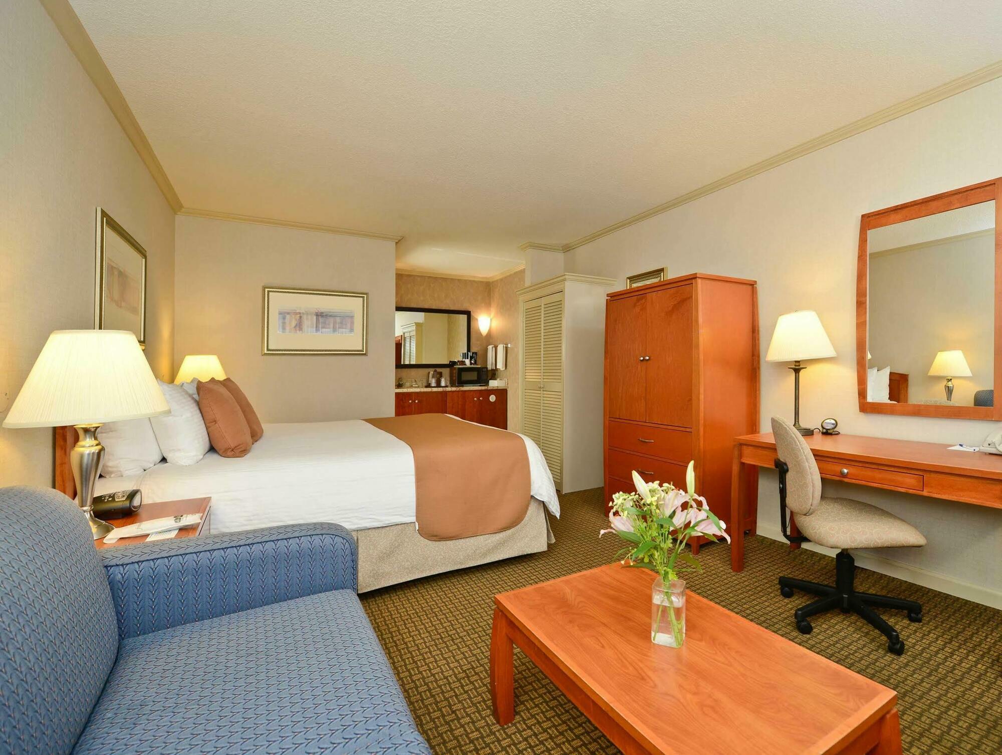Surestay Plus Hotel By Best Western Mountain View Bagian luar foto